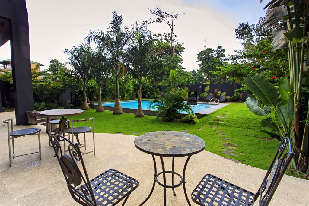 The Henry Hotel Cebu Extérieur photo