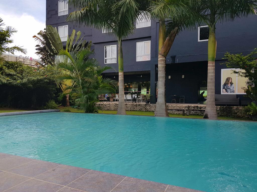 The Henry Hotel Cebu Extérieur photo