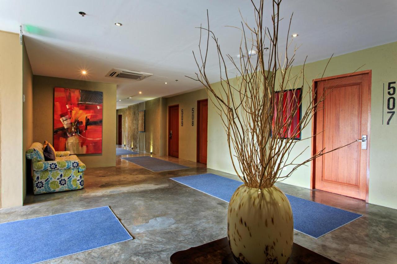 The Henry Hotel Cebu Extérieur photo