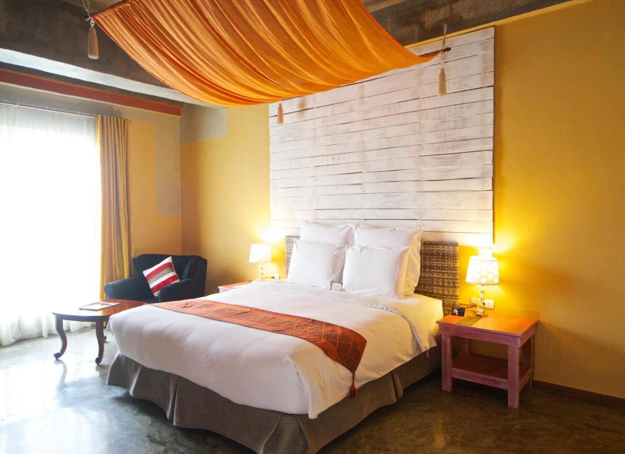 The Henry Hotel Cebu Extérieur photo